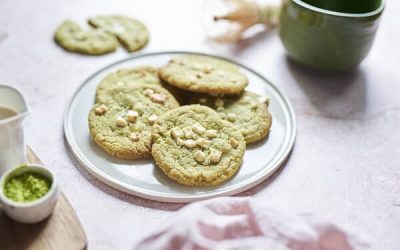 Matcha Kekse mit weißer Schokolade