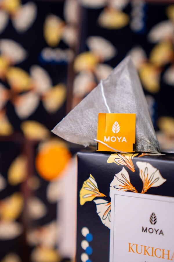 Moya Kukicha japanischer Bio-Tee in Teebeuteln